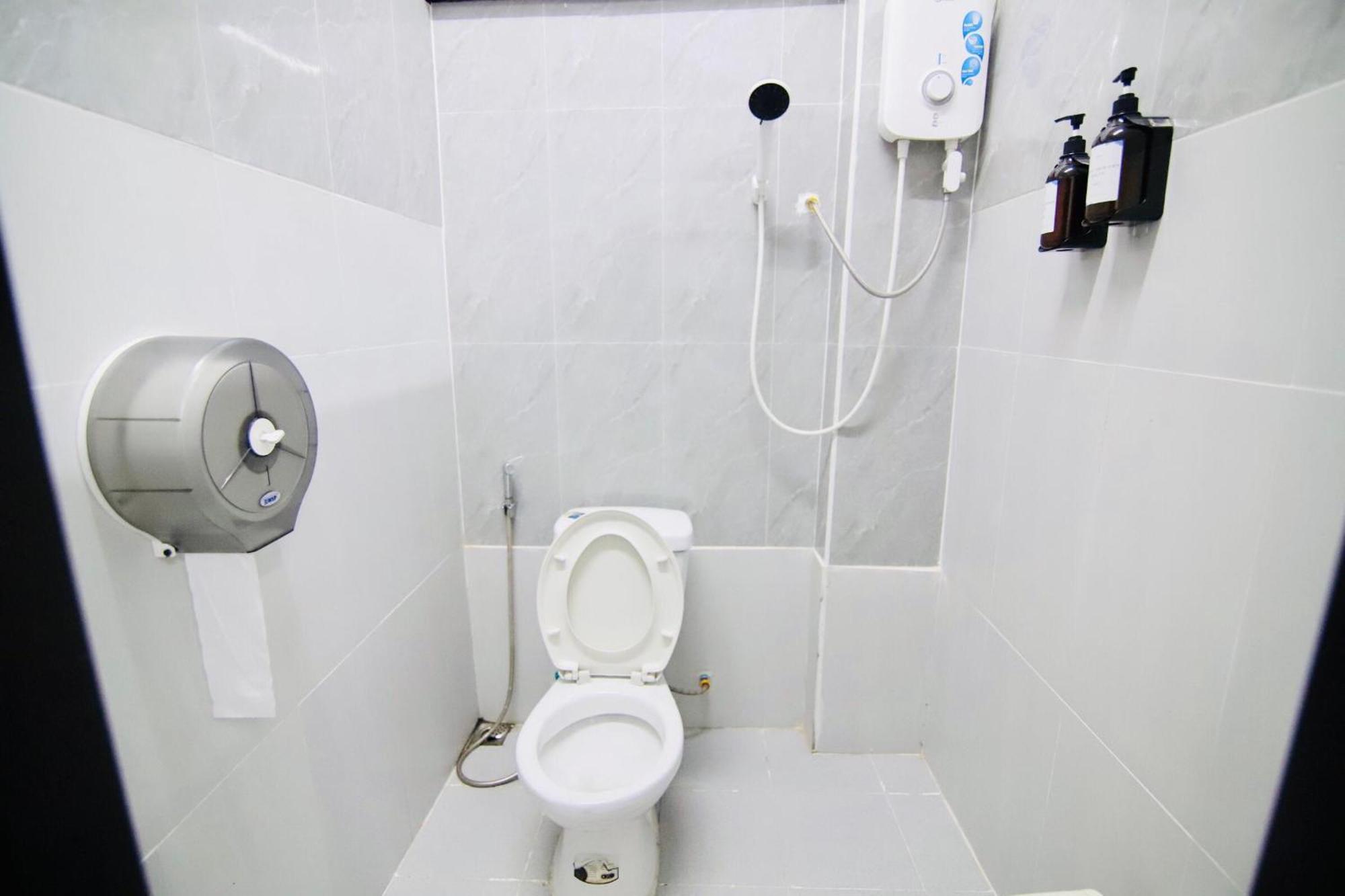 לואנג פרבאנג Chanthavong Hostel מראה חיצוני תמונה